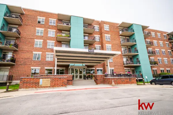 9355 Irving Park Road #421, Schiller Park, IL 60176