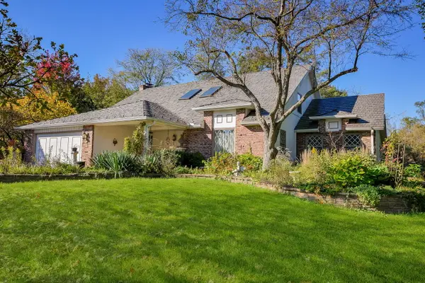 2S630 Williams Road, Warrenville, IL 60555