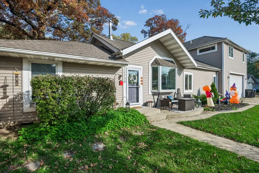 22230 W Oak Avenue, Grayslake, IL 60030 - #2