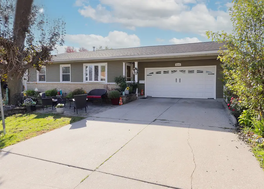 4206 26th Avenue, Rock Island, IL 61201 - #3