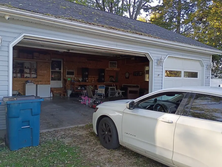 117 W Hawley Street, Amboy, IL 61310 - #2