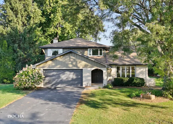 29W178 Spring Lake Drive, Naperville, IL 60564