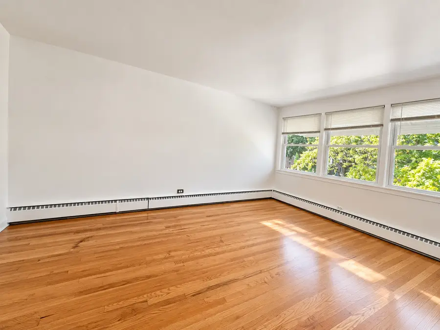 2823 W Balmoral Street #2W, Chicago, IL 60625 - #2
