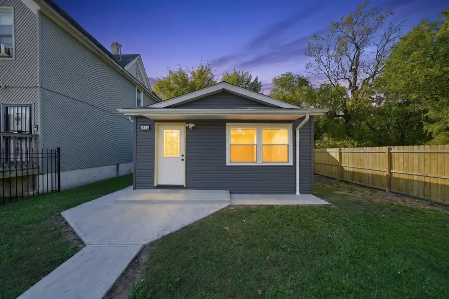 7512 S Parnell Avenue, Chicago, IL 60620 - #2