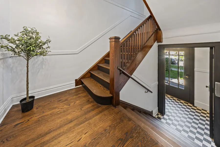 4037 W Oakdale Avenue, Chicago, IL 60641 - #2