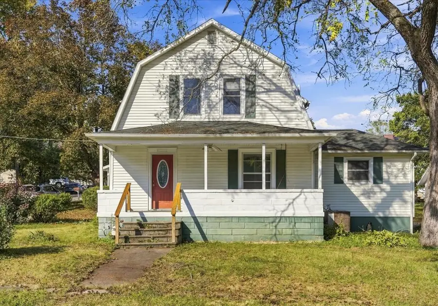 249 W Graham, Dixon, IL 61021 - #2