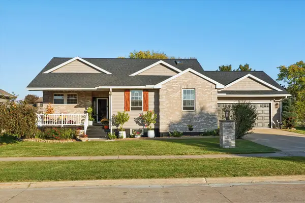 1556 4th Avenue, Camanche, IA 52730
