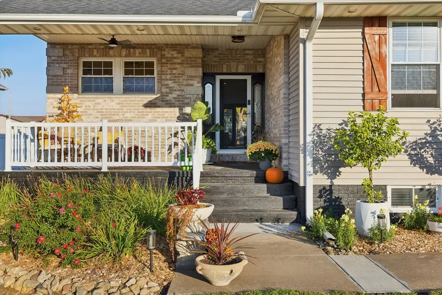 1556 4th Avenue, Camanche, IA 52730 - #2