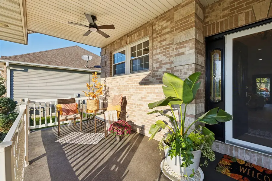 1556 4th Avenue, Camanche, IA 52730 - #3