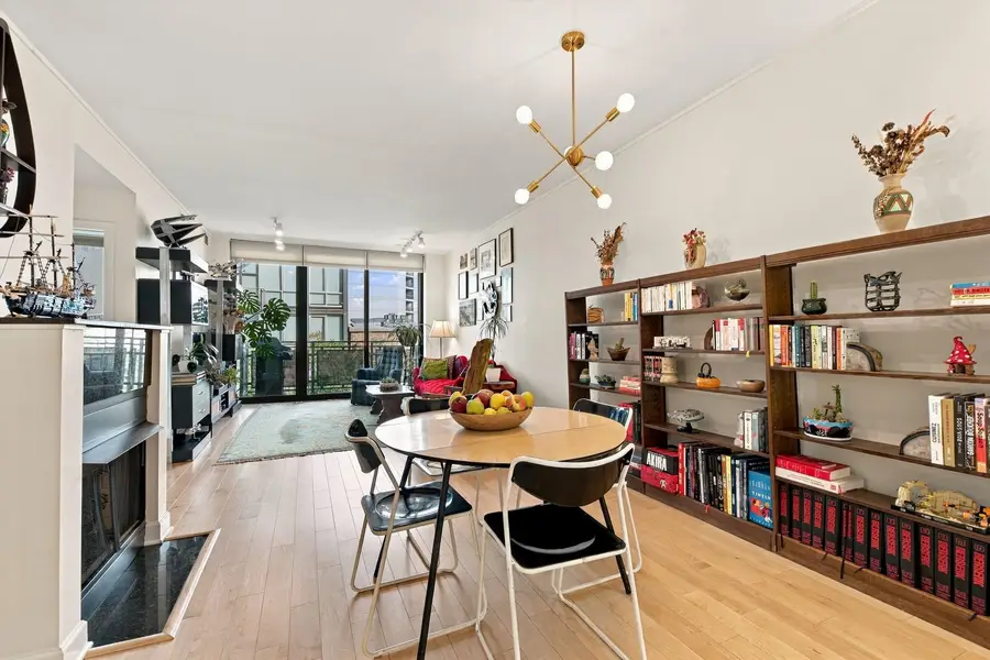 744 N Clark Street #301, Chicago, IL 60654 - #2