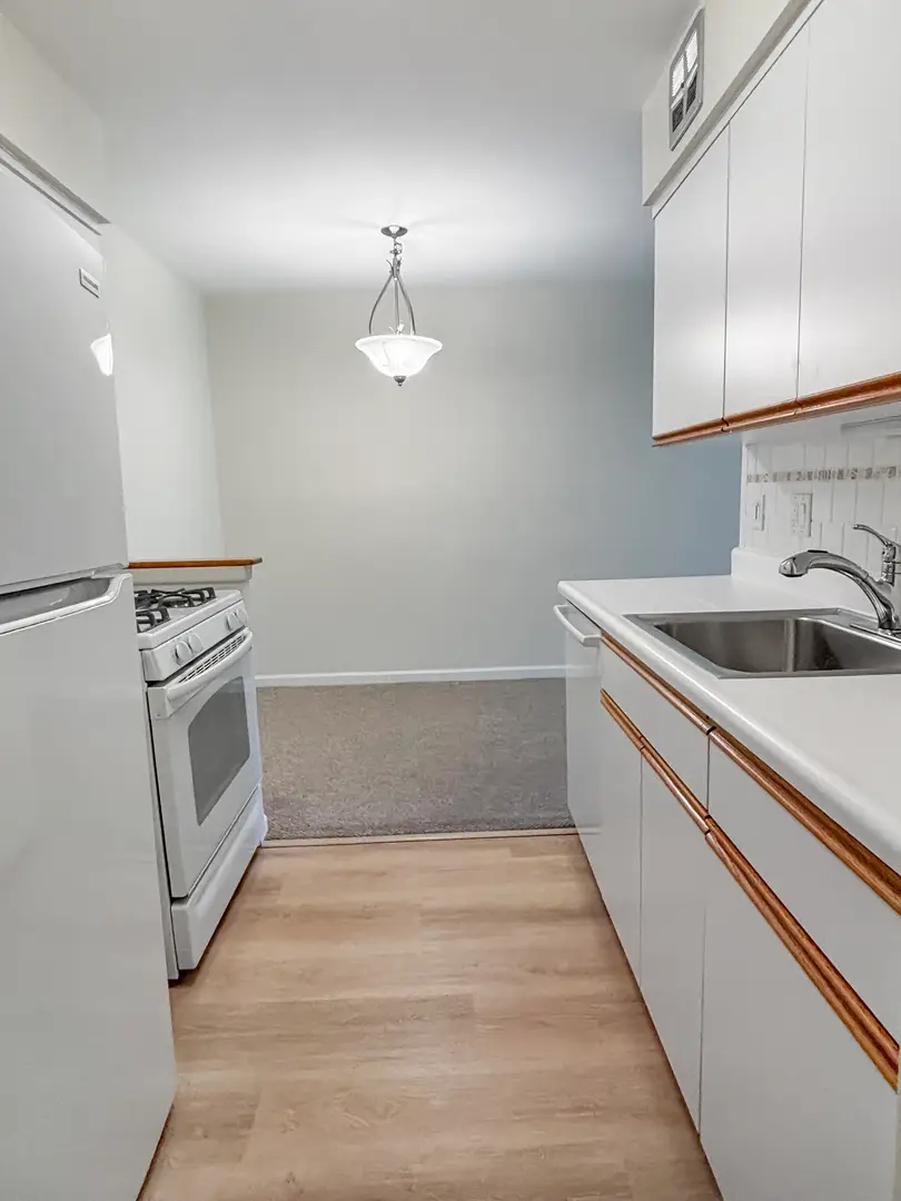 1500 Robin Circle #206, Hoffman Estates, IL 60169 - #3