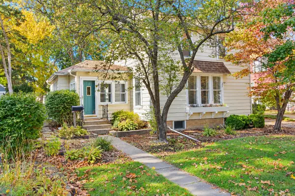 629 N Madison Street, Woodstock, IL 60098