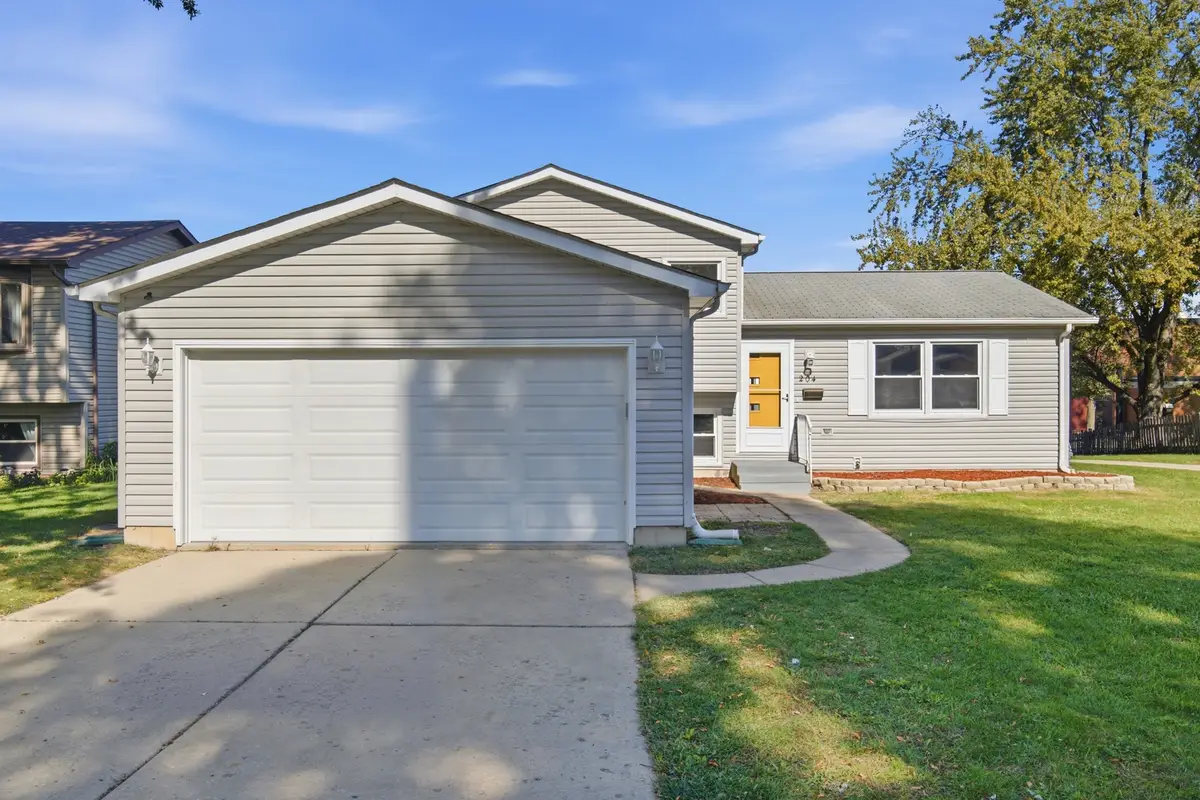 204 W Hawthorne Boulevard, Mundelein, IL 60060 - #1