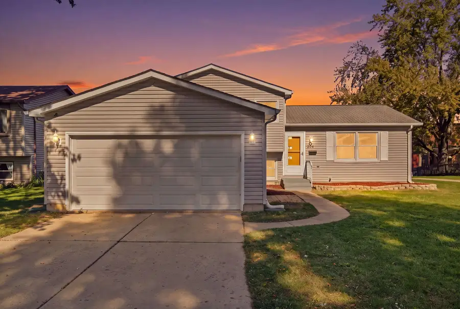 204 W Hawthorne Boulevard, Mundelein, IL 60060 - #3
