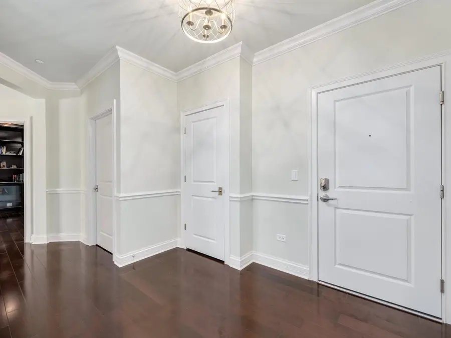 Address Withheld By Seller, Hinsdale, IL 60521 - #3