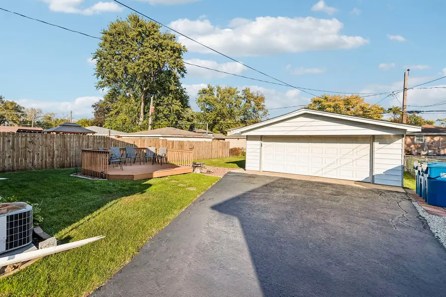 14323 Kildare Avenue, Midlothian, IL 60445 - #2