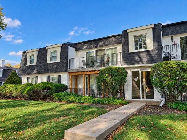 1125 Royal St George Drive #108, Naperville, IL 60563