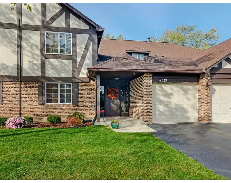 6212 N Lakepark Lane #A, Willowbrook, IL 60527 - #2