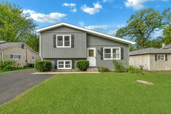 33790 N 2nd Street, Grayslake, IL 60030