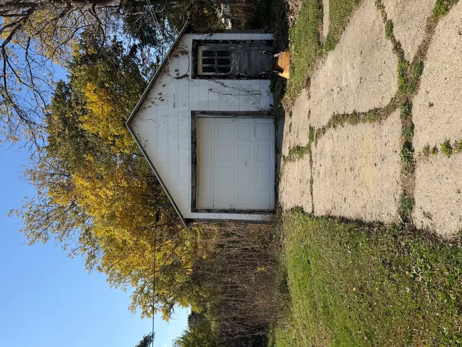 615 Garver Avenue, Rockford, IL 61102 - #3