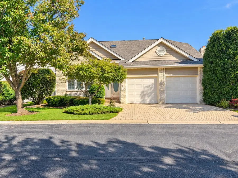 842 Turnberry Lane, Willowbrook, IL 60527 - #2