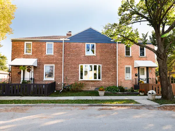 702 E Lincoln Avenue, La Grange, IL 60525