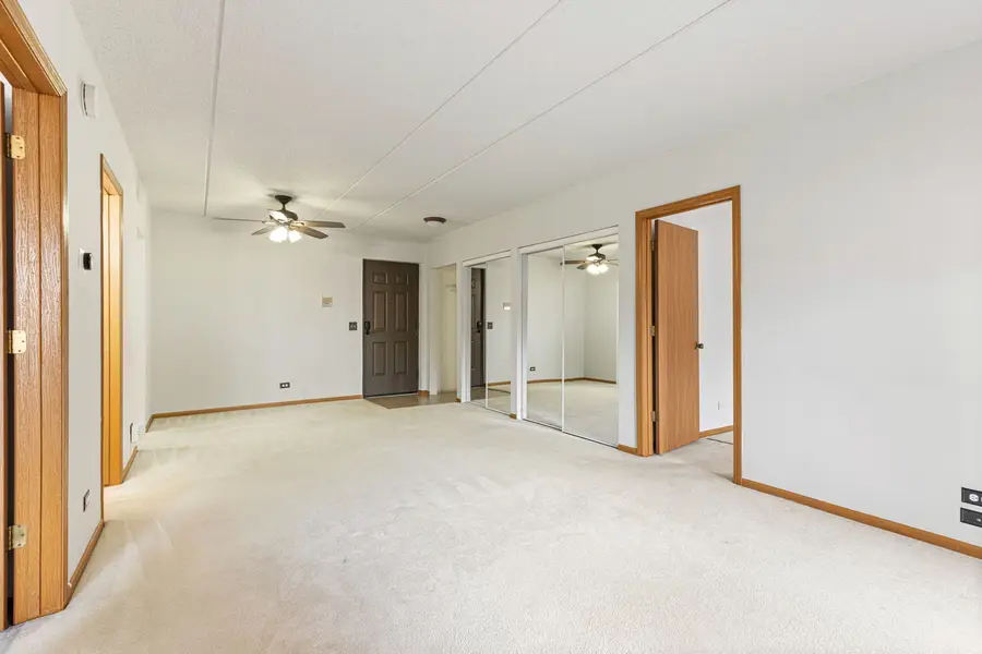 5703 S Cass Avenue #103, Westmont, IL 60559 - #3