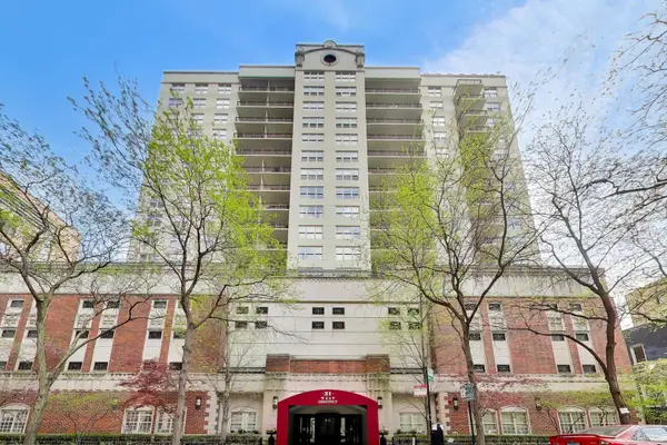 21 W Chestnut Street #603, Chicago, IL 60611