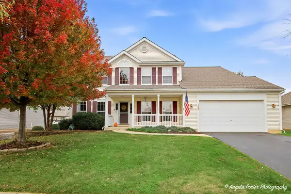 109 N Cross Trail, McHenry, IL 60050