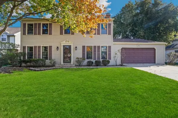 1860 Golf Drive, Naperville, IL 60565