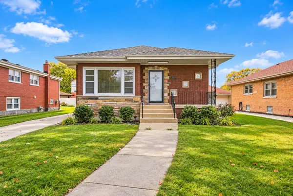 10118 S Karlov Avenue, Oak Lawn, IL 60453
