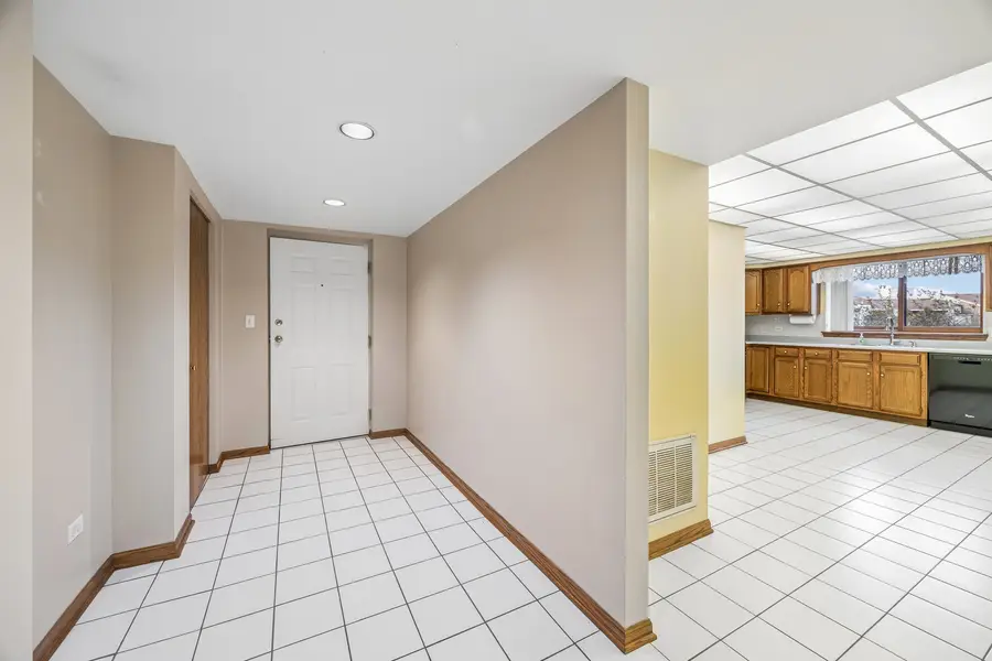 6612 Martin France Circle #2D, Tinley Park, IL 60477 - #3