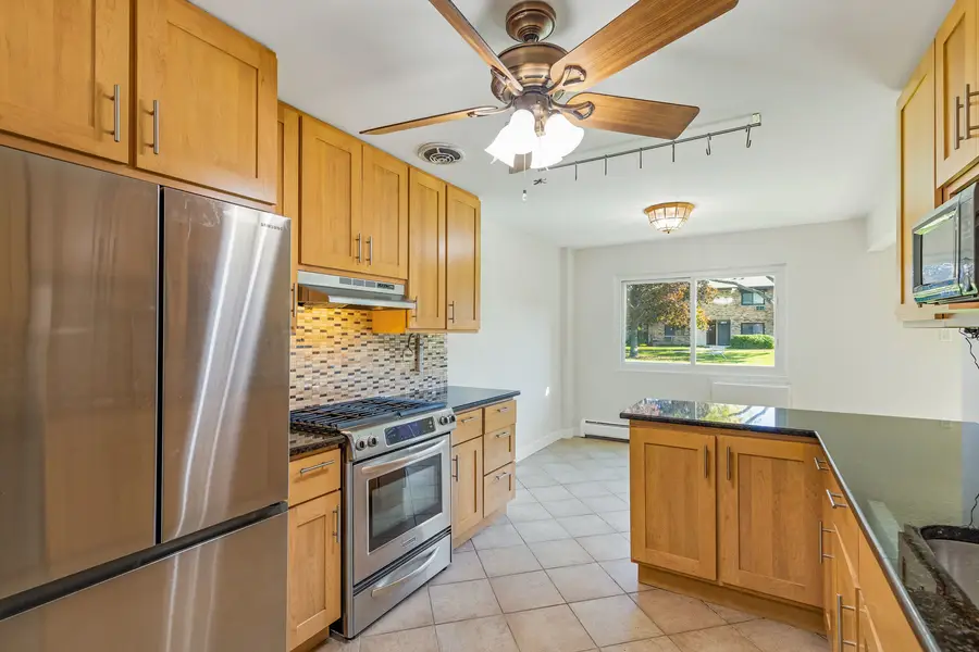 2616 N Windsor Drive #103, Arlington Heights, IL 60004 - #3
