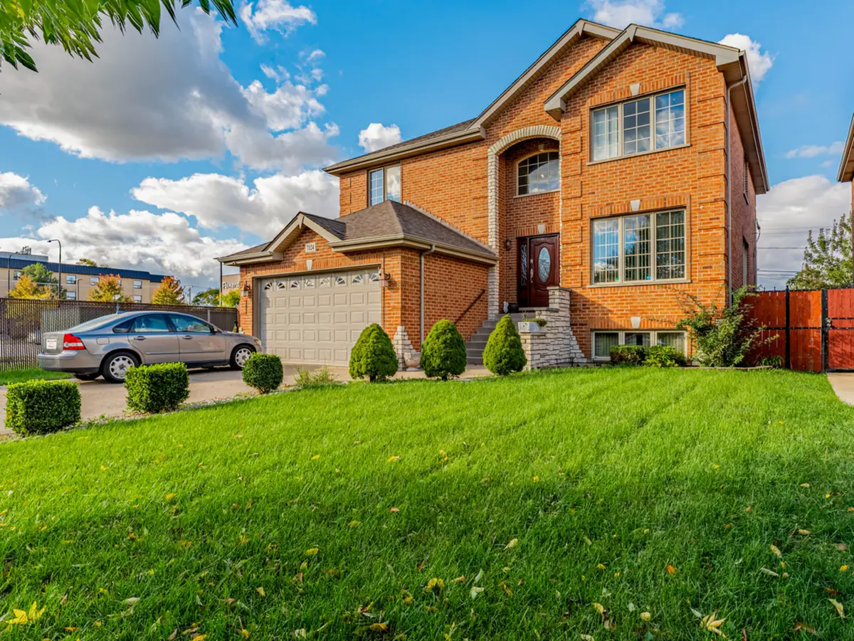 7124 W 81st Place, Burbank, IL 60459 - #1