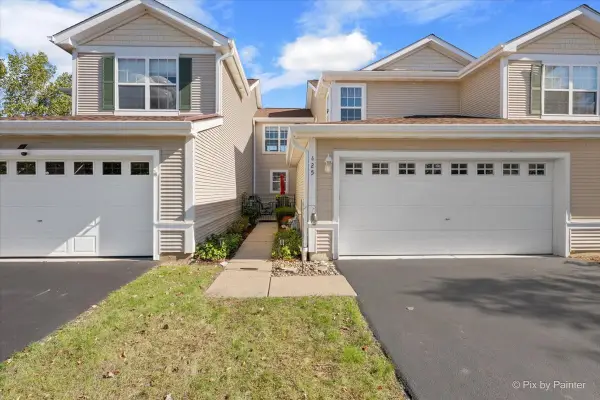 425 N Carlisle Court, Round Lake, IL 60073