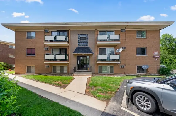 7408 W 111th Street #303, Worth, IL 60482