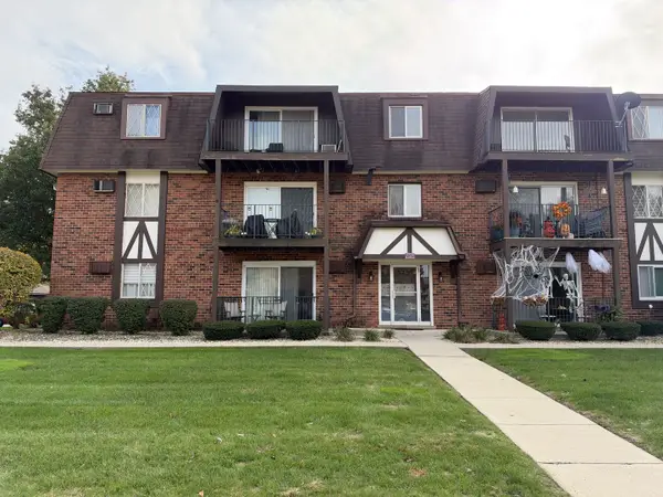 5723 129th Street #8E, Crestwood, IL 60418