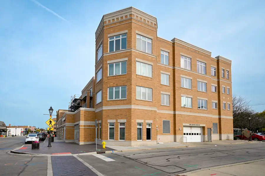 1 S Lincoln Avenue #310, Lombard, IL 60148 - #2
