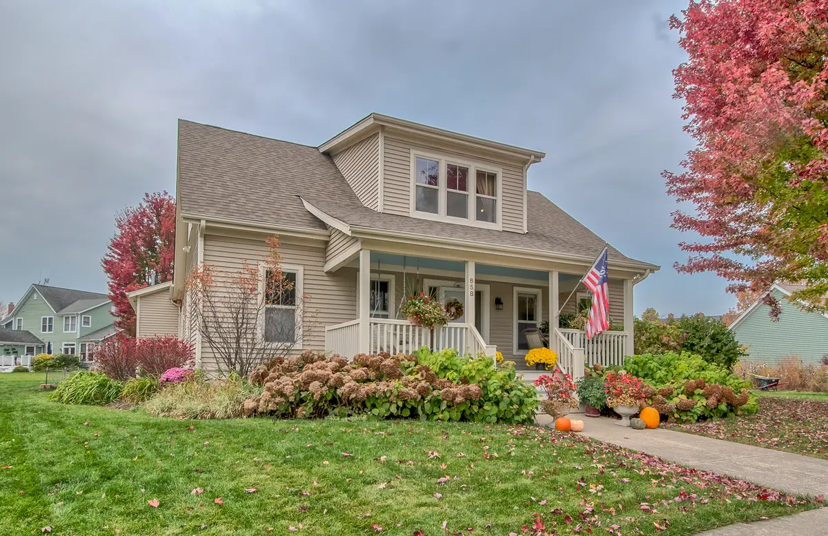 658 Indian Path Road, Grayslake, IL 60030 - #1