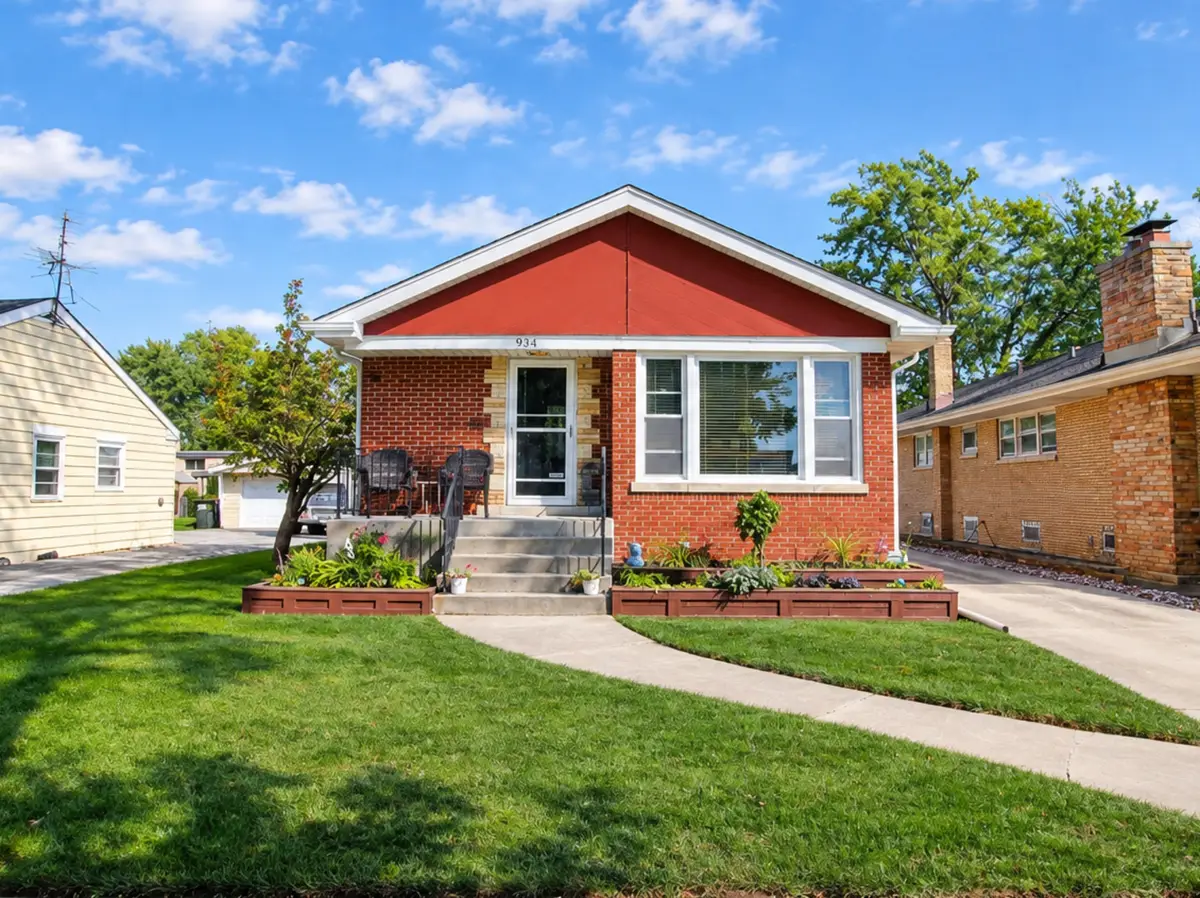 9341 Menard Avenue, Oak Lawn, IL 60453 - #1