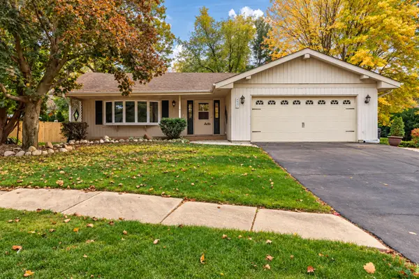 4877 E Lawn Drive, Rockford, IL 61108