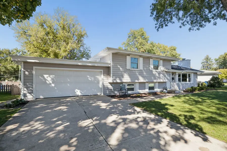 63 Elmwood Drive, Naperville, IL 60540 - #2