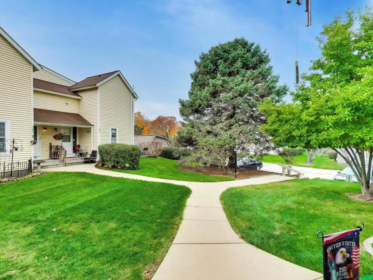 911 Campbell Drive, Gurnee, IL 60031 - #1