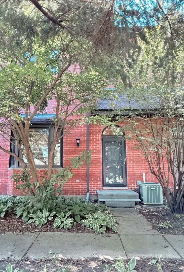 1339 E Central Road, Arlington Heights, IL 60005 - #2