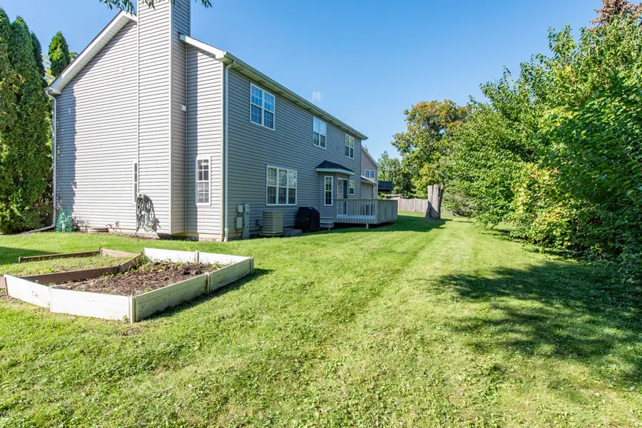 4052 Woodcrest Court, Gurnee, IL 60031 - #2