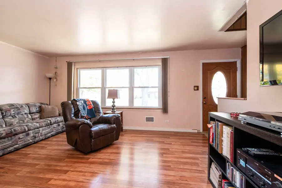 10930 Mcvicker Avenue, Chicago Ridge, IL 60415 - #3