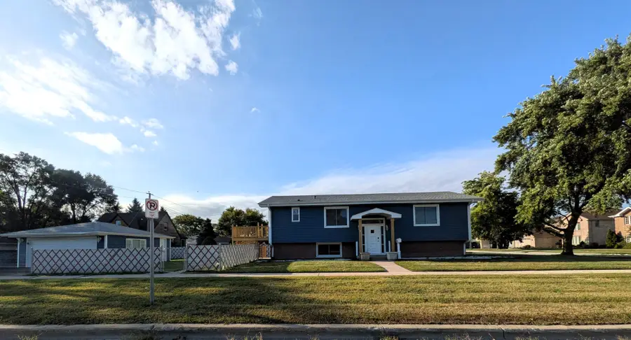 10301 Minnick Avenue, Oak Lawn, IL 60453 - #3