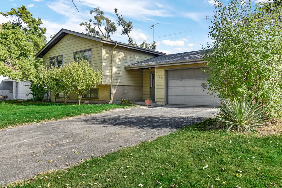 18743 Kings Road, Homewood, IL 60430 - #3