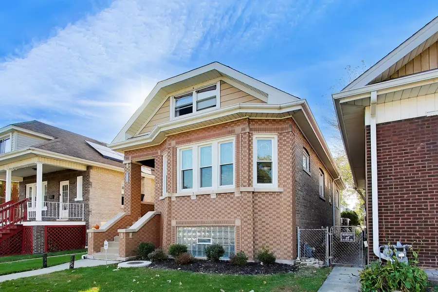 2734 Wesley Avenue, Berwyn, IL 60402 - #3