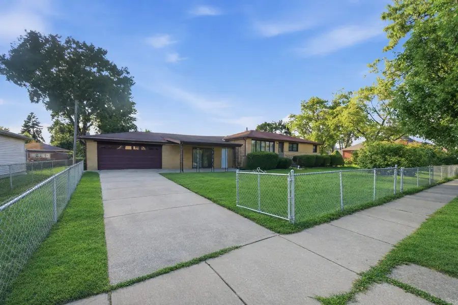 8300 Long Avenue, Burbank, IL 60459 - #3